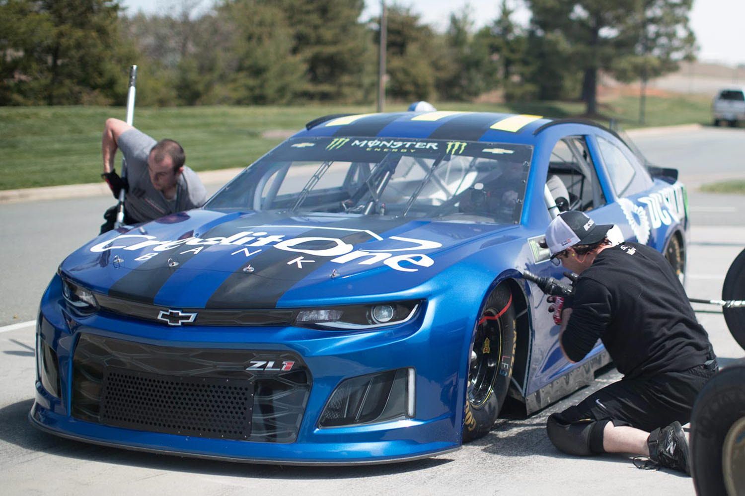 Nascar pit crew using eye tracking for training