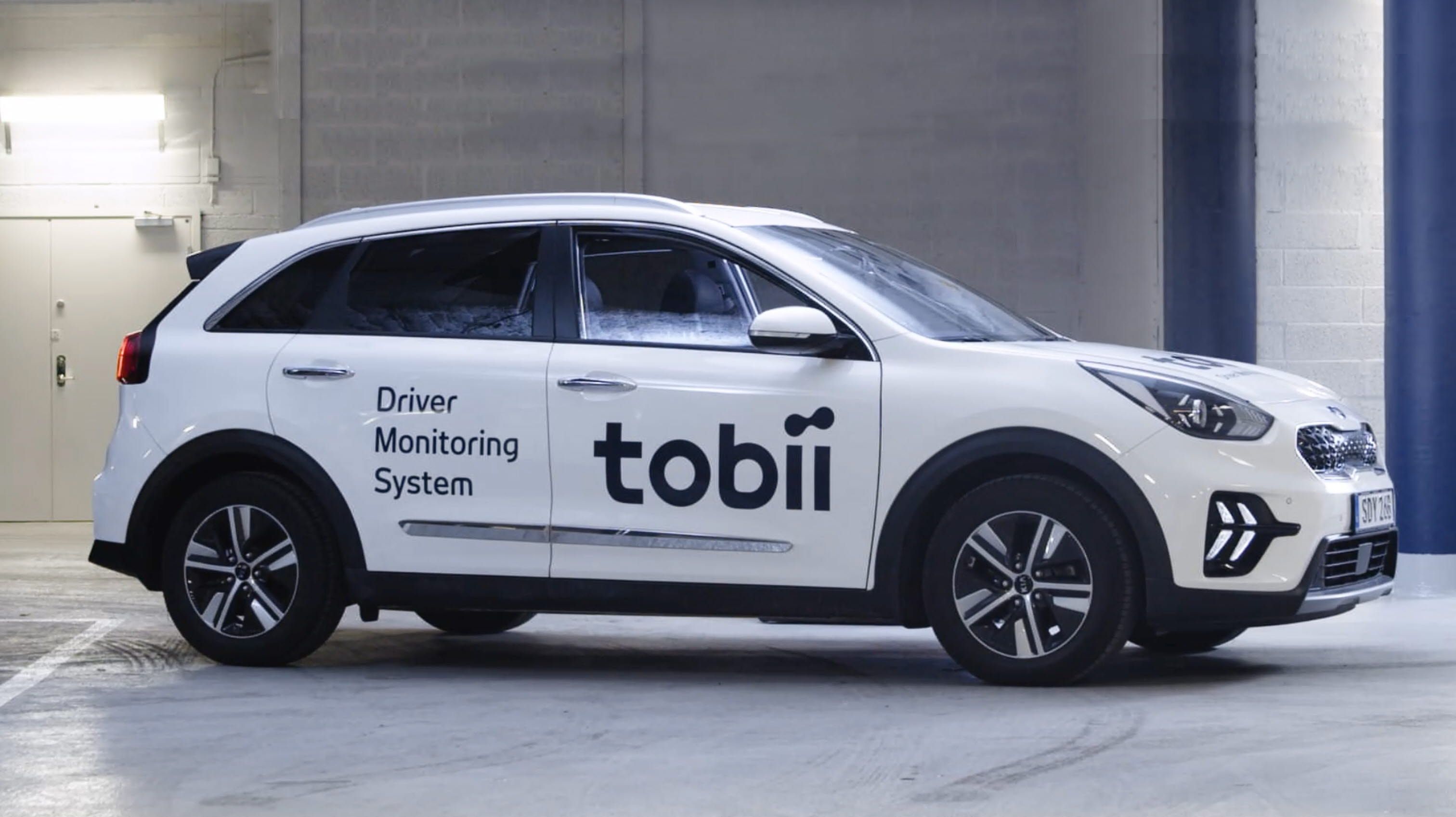 Tobii DMS car